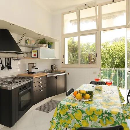 Апартаменти Estate4home - Casa Chiarina *