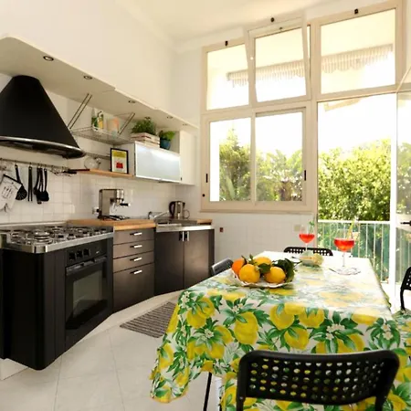 Estate4home - Casa Chiarina 索伦托